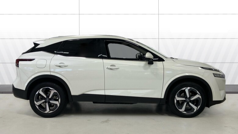 Nissan Qashqai 1.3 DiG-T MH 158 N-Connecta 5dr Xtronic Petrol Hatchback